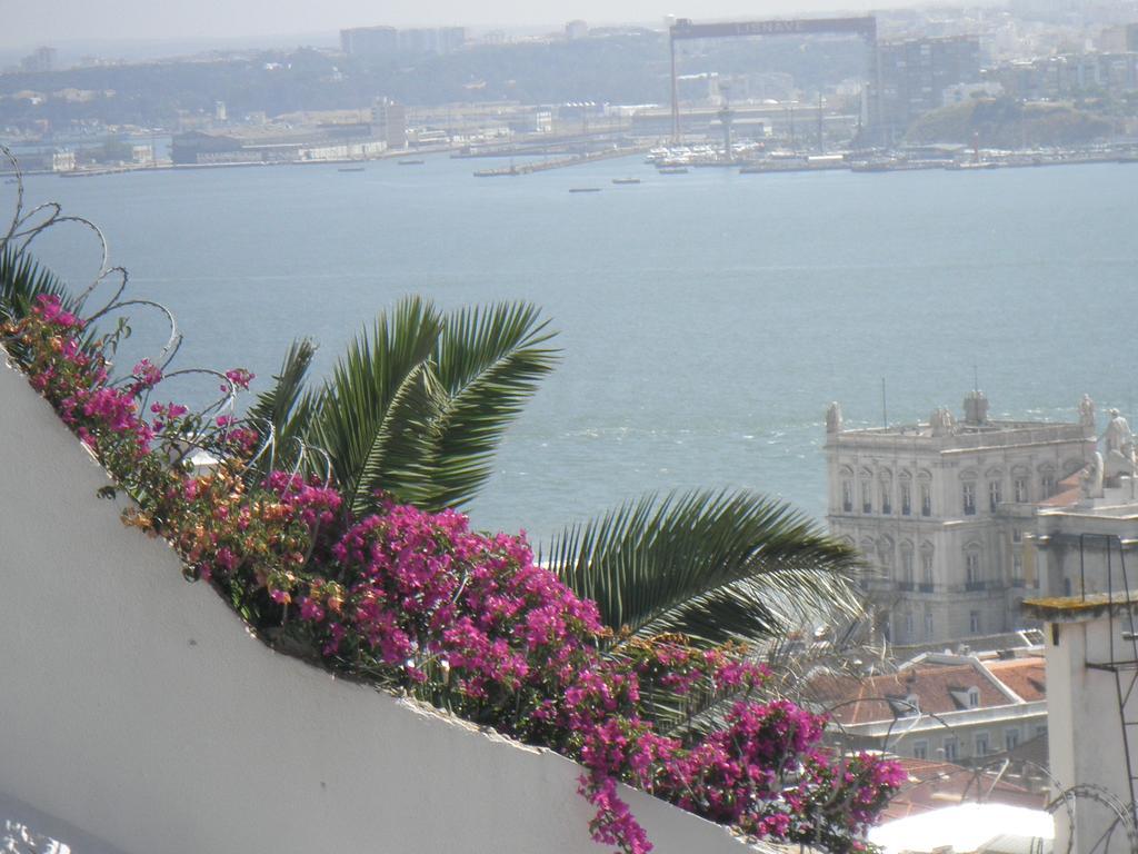 Apartment Terrace Castelo S.Jorge Lisbon Bagian luar foto